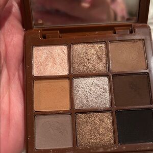 Anastasia Beverly Sultry
